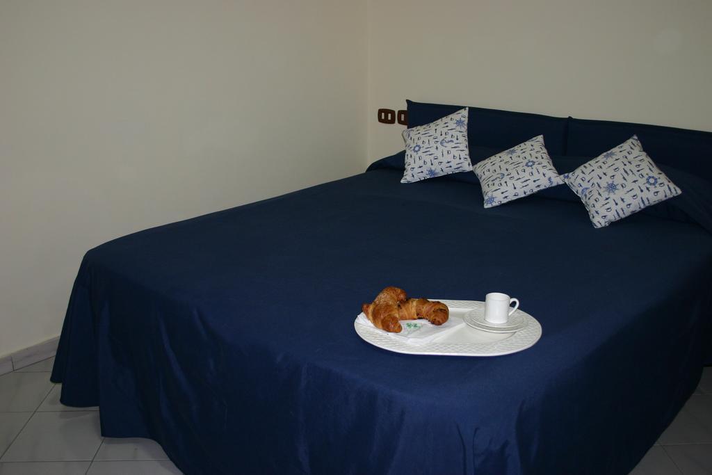 Hotel Hobbit Melito di Napoli Luaran gambar