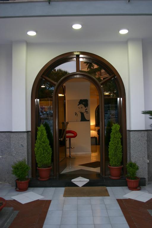 Hotel Hobbit Melito di Napoli Luaran gambar