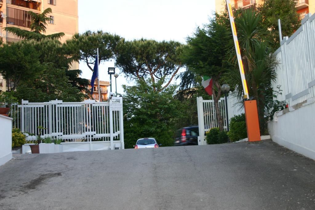 Hotel Hobbit Melito di Napoli Luaran gambar
