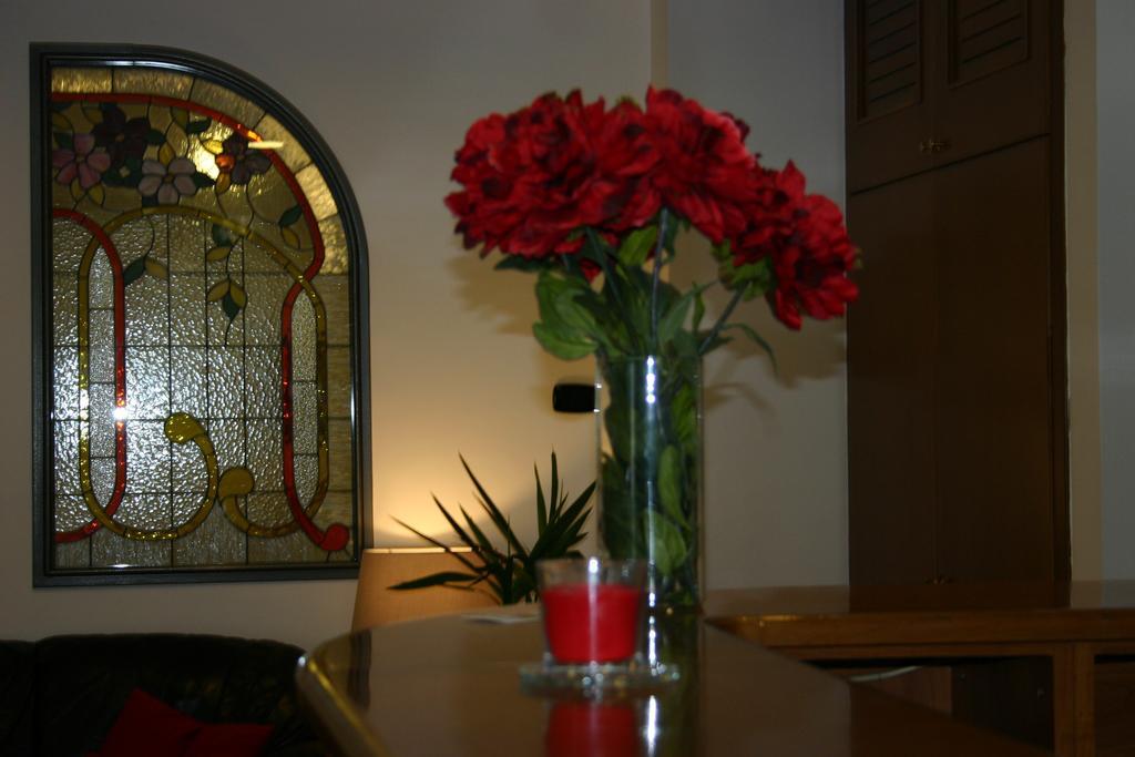 Hotel Hobbit Melito di Napoli Luaran gambar